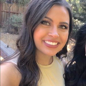 Meet your Posher, Ashley